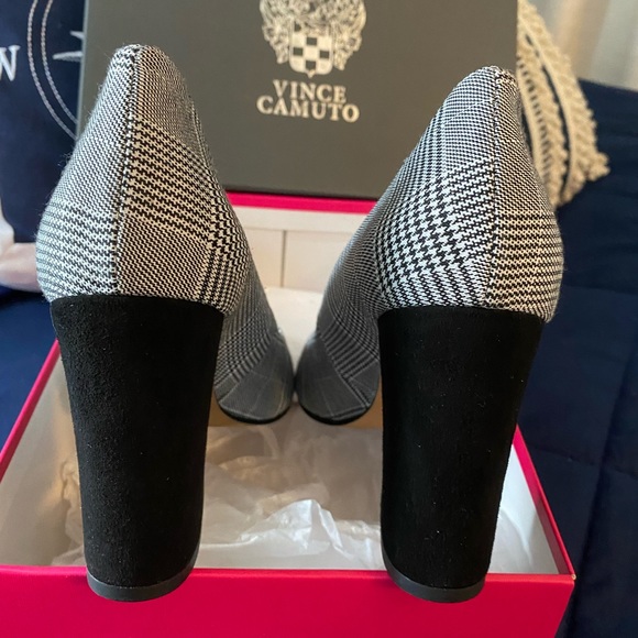 Vince Camuto Black White Mantailored Fabric Chunky Heels. Size 8.5 - Picture 4 of 6